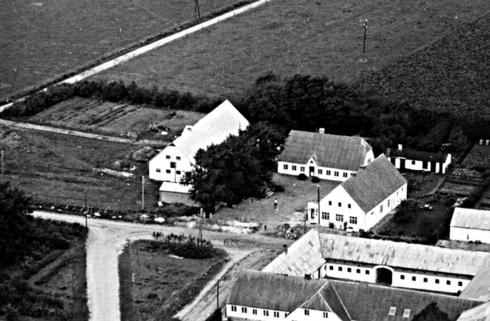 gaardbilleder/38-skovsbjergvej-11-og-13-1950.png